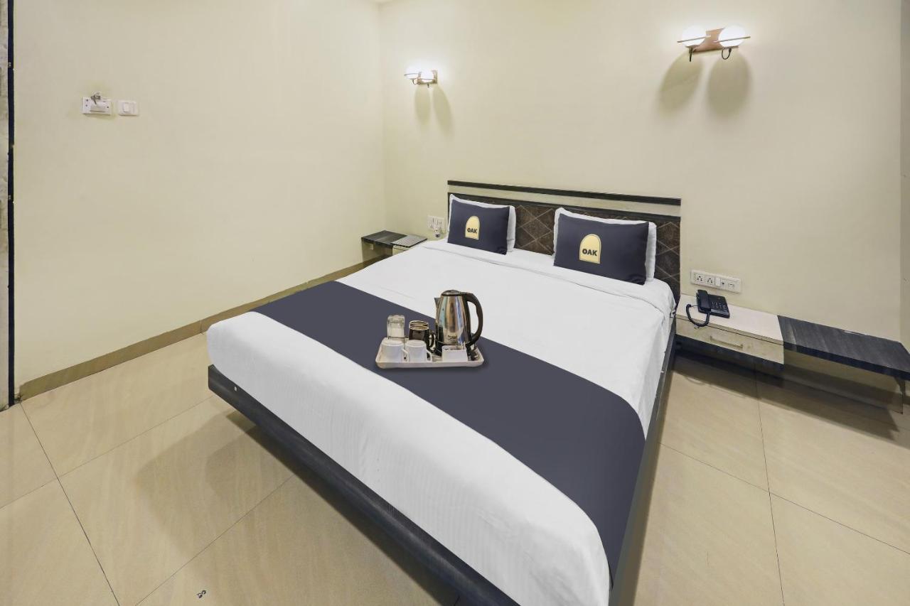 Townhouse Oak Hotel The Sudesh Rāipur Extérieur photo